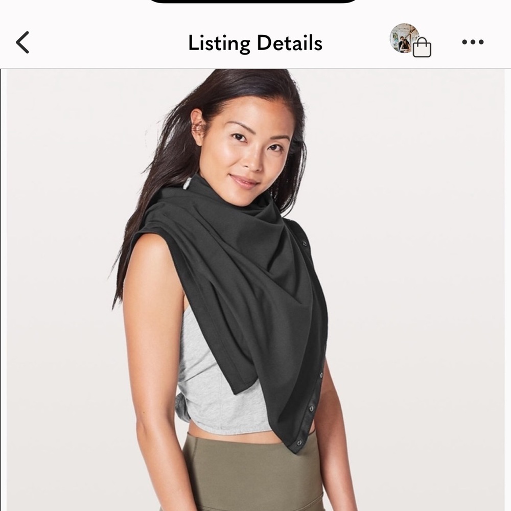 Lululemon black vinyasa scarf. New without tags.